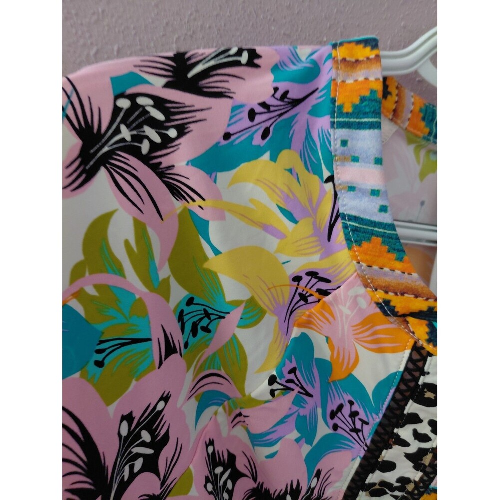 Nanette Lepore Colorful Floral 1/4 Zip Stretch Activewear Pullover Top Size L - Picture 3 of 9